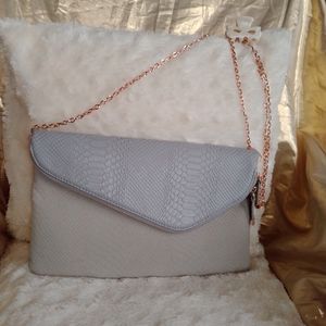 Urban expressions women's crossbody purse